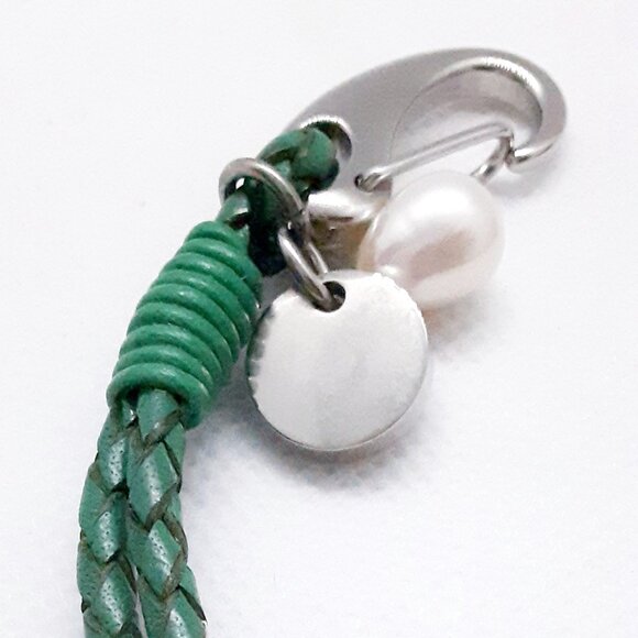 Beach Boho chic braided grean leather faux pearl and stainless steel bracelet - Picture 9 of 10